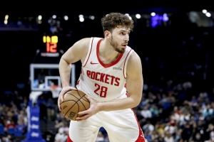 小里弗斯:申京是现役第三好的中锋 我把唐斯排在第二 小里弗斯:申京是现役第三好的中锋 我把唐斯排在第二