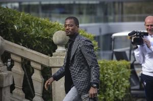 埃弗拉:我在莫耶斯时期曾觉得自己踢得像屎 这一代球员感觉很软 埃弗拉:我在莫耶斯时期曾觉得自己踢得像屎 这一代球员感觉很软