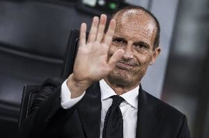 毛罗:阿莱格里是出色的战术家,他让球员明白为米兰效力的责任 毛罗:阿莱格里是出色的战术家,他让球员明白为米兰效力的责任