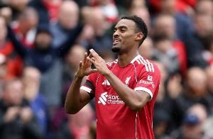 没你真不行!赫拉芬贝赫复出进球助球队取胜,此前缺席3场红军2负 没你真不行!赫拉芬贝赫复出进球助球队取胜,此前缺席3场红军2负