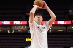 开拓者官方:球队已将杨瀚森下放至发展联盟进行训练 开拓者官方:球队已将杨瀚森下放至发展联盟进行训练