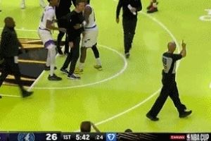 很不满！戈贝尔补扣得手 爵士主帅进场怒喷裁判无视前者犯规吃T