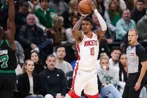 效率挺高！贾巴里·史密斯16投9中砍下22+5 正负值+11